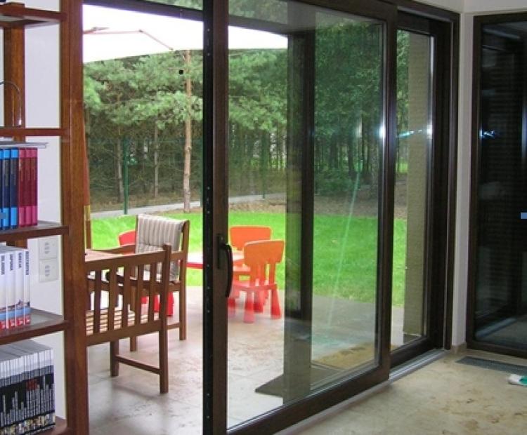 HST lyft-skjutdörrar – modernitet och komfort